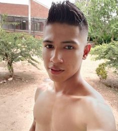 Hugo, 17 Jahre alt, Gay, Mann, Mullheim, Deutschland